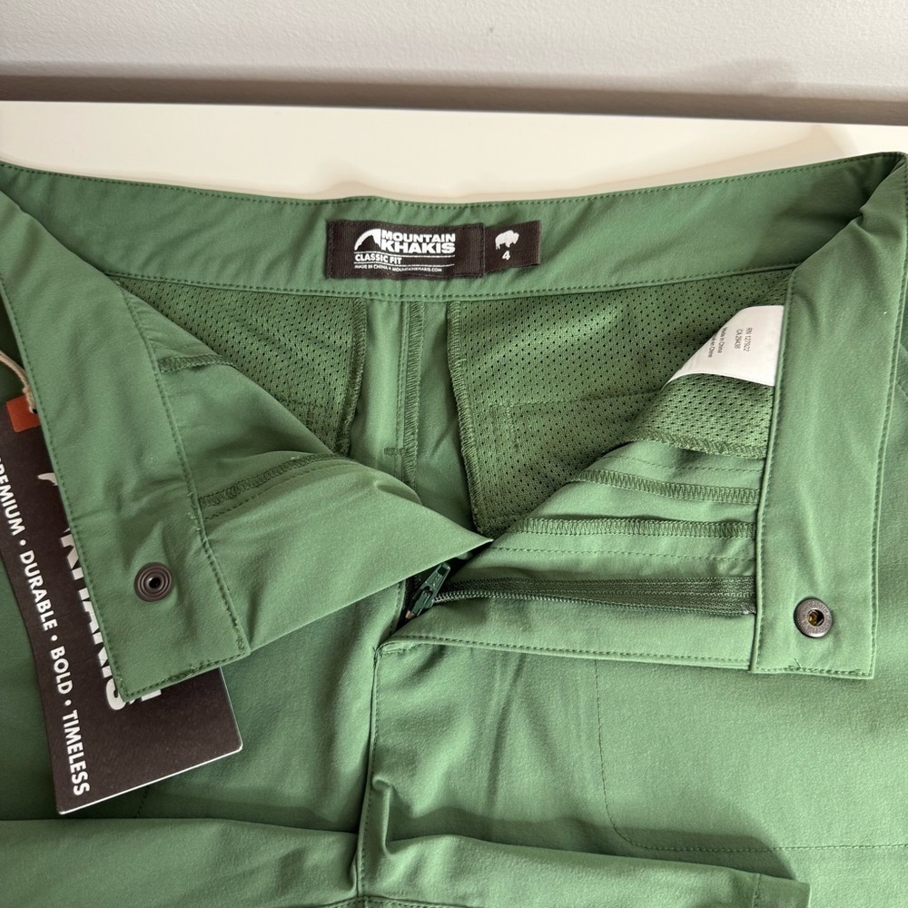 Mountain Khakis Green Lagoon Trail Shorts Classic Fit- Size 4 NWT - Picture 13 of 16
